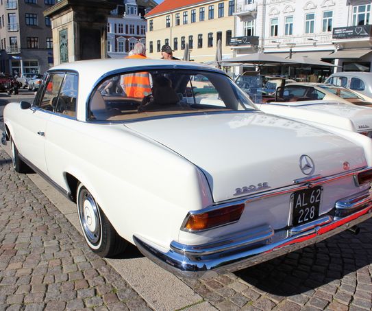1964 Mercedes Benz 220SE W111 AL62228 2